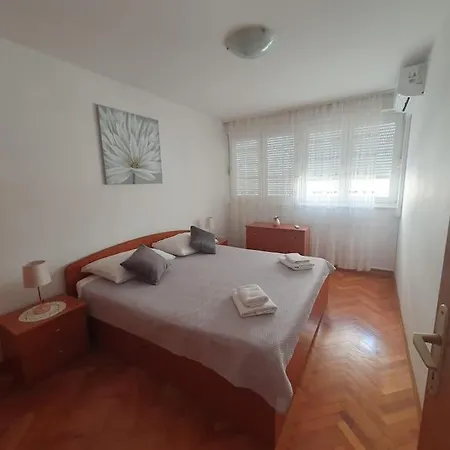 Fregata Duplex- Spacious & Bright With A Terrace -Near Beaches- Easy To Old Town (Adults Only) Appartement Split